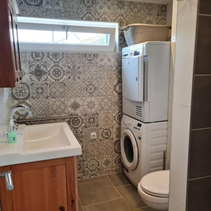 Wellness Chalet Met Jacuzzi, Sauna, Omheinde Tuin, سينت انالاند المظهر الخارجي الصورة